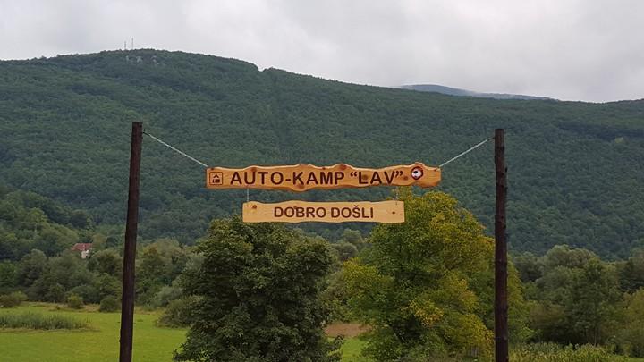 Готель Auto Kamp Lav Кулен Вакуф Екстер'єр фото