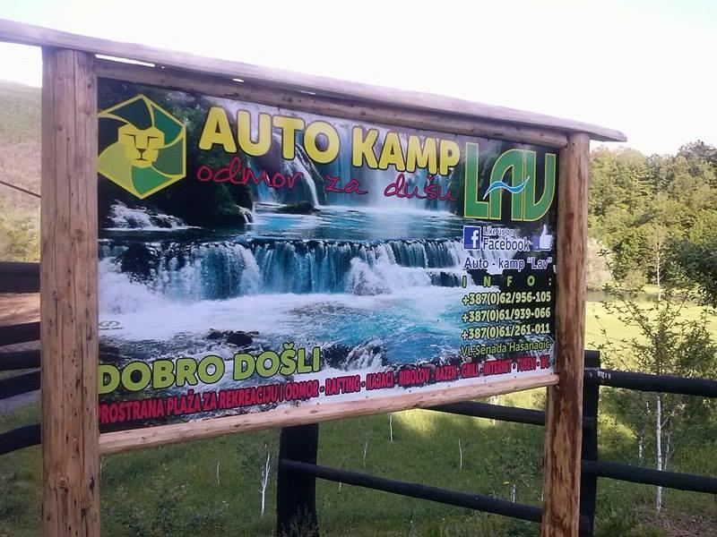 Готель Auto Kamp Lav Кулен Вакуф Екстер'єр фото